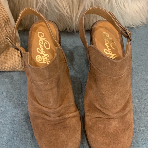 Naughty monkey mules - Picture 2 of 4